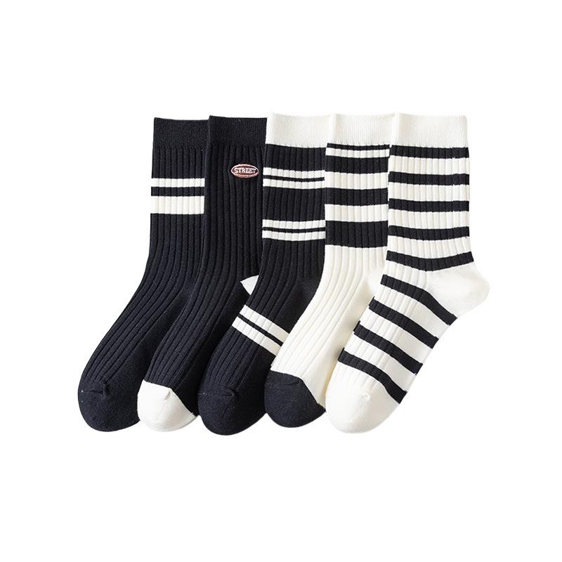 Women's Autumn and Winter Black and White Striped Anti-odor Mid-calf Socks, High Calf Socks, Sports Long Calf Socks