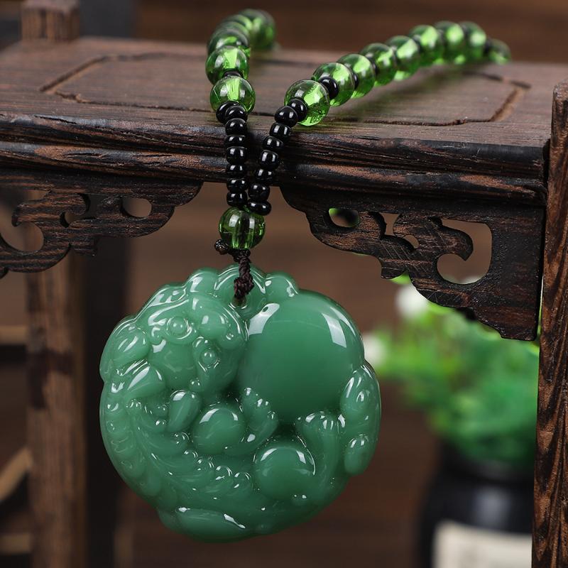 Green Glass Stone Hand-Carved Pendant Necklace Retro Chinese Style Jewelry for Women Men Party Accessory