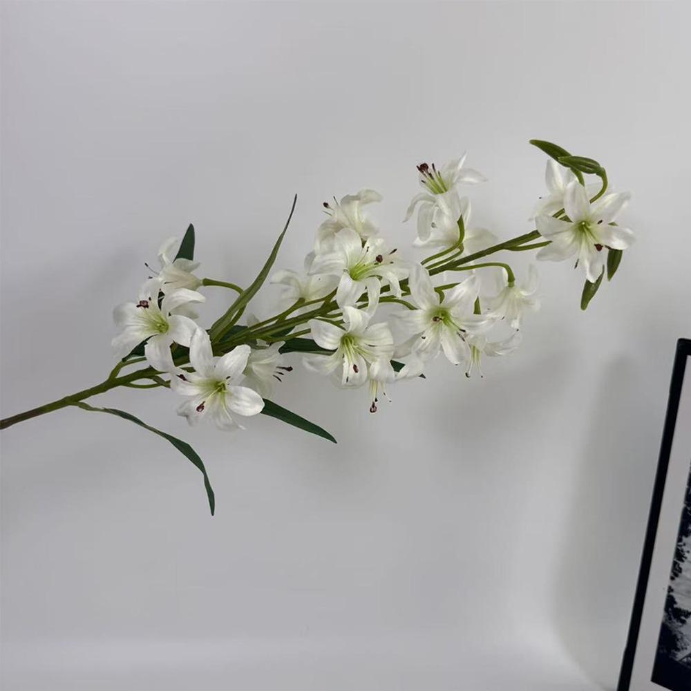 

Realistic Artificial Flower Branch Plastic Simulation Silk Flower Outdoor Garden Style 1