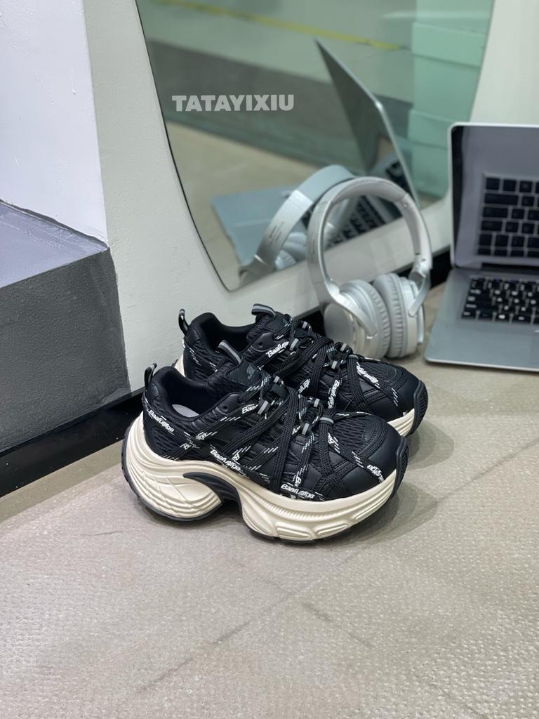 2025 autumn new women's shoes platform height increase casual sports shoes versatile fashion trend leather dad shoes women
