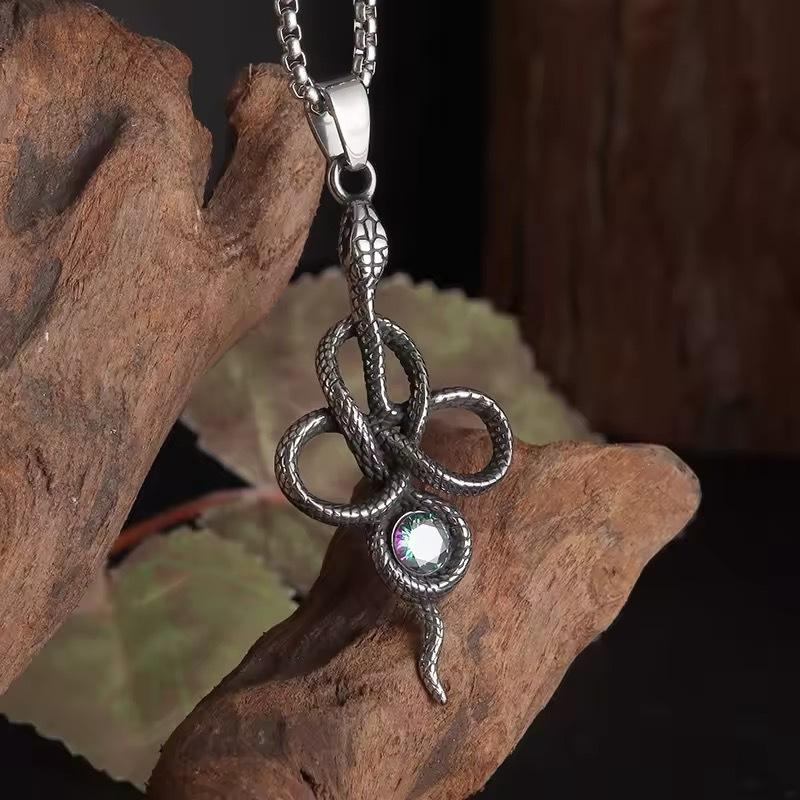 New Snake Wrap Pendant Necklace European and American Fashion Animal Necklace