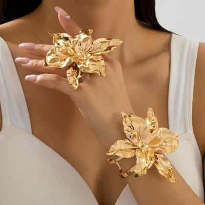 4Pcs Vintage Ring Earrings Bracelet Exaggerate Women Jewelry Suit Flower Jewelry Set  Gift