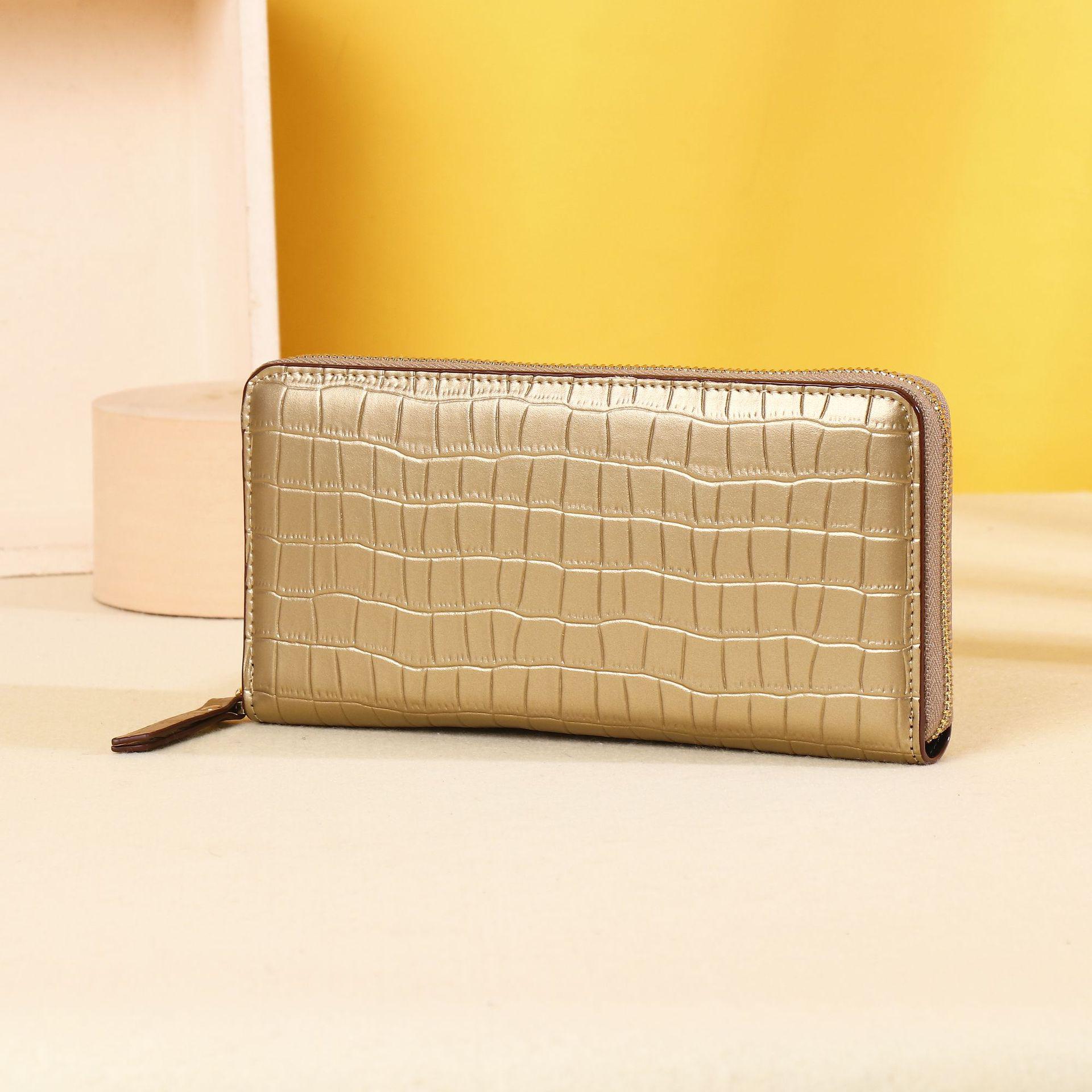 

Women s Medium Zipper Clutch: Crocodile Pattern, European & American Style, Genuine Leather Wallet & Card Holder. золотий