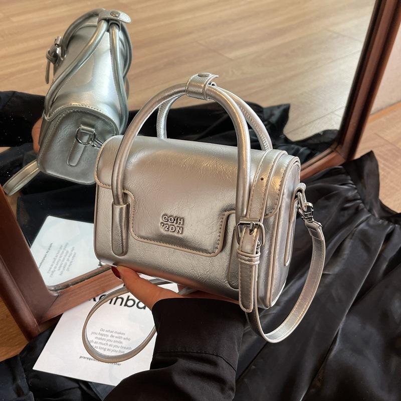 High-end small bag women's spring summer versatile new fashion messenger bag small square bag