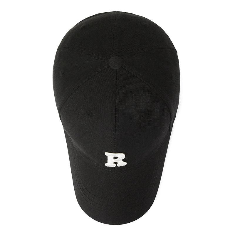 The new letter R baseball cap is on the market, fashionable men and women couples, trendy classic casual