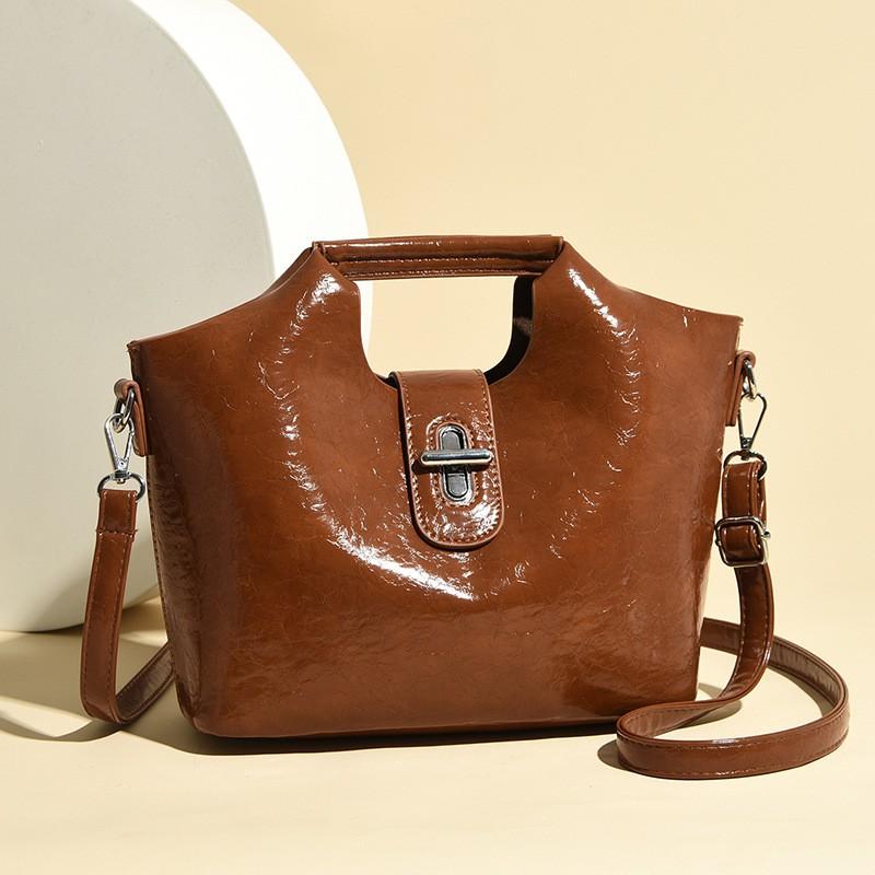 Vintage Chic Bucket Tote Bag 2026 Everyday Crossbody Work