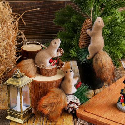 Enfeite Pendente de Natal de Esquilo Artificial para Pendurar Decoração de Parede de Casa Pingente de Feriado Decoração de Árvore de Natal