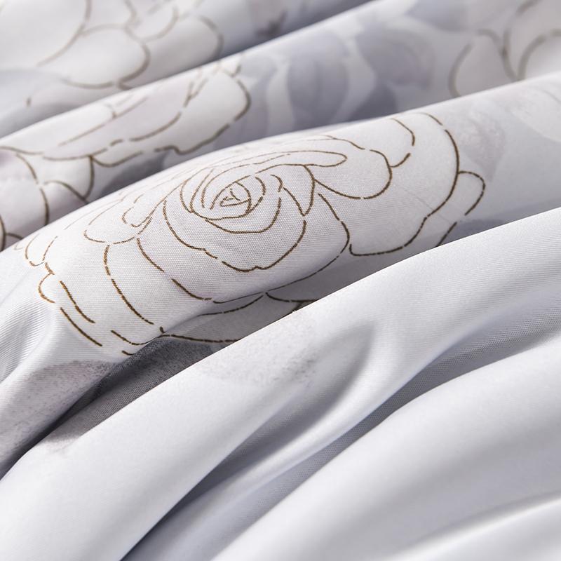 Summer Duvet Smooth Quilt Single/Queen Size Bedspread Skin-friendly Comforter Floral Style Duvets Edredon (No Pillowcase)