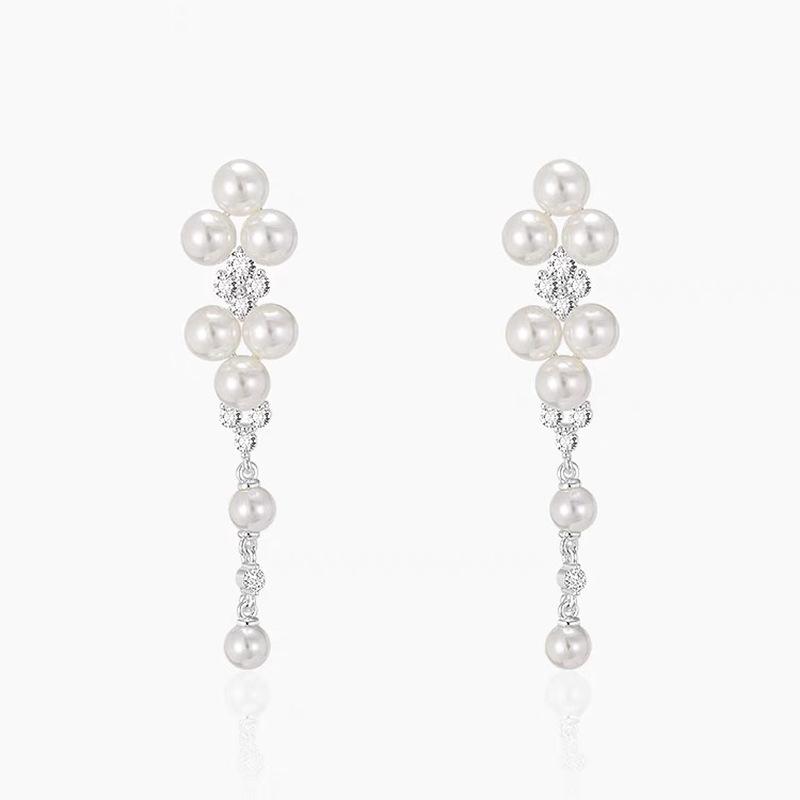 Celebrity temperament Long pearl ear clips without ear piercings Gentle and elegant fringed earrings Fashion light luxury Mosquito coil ears