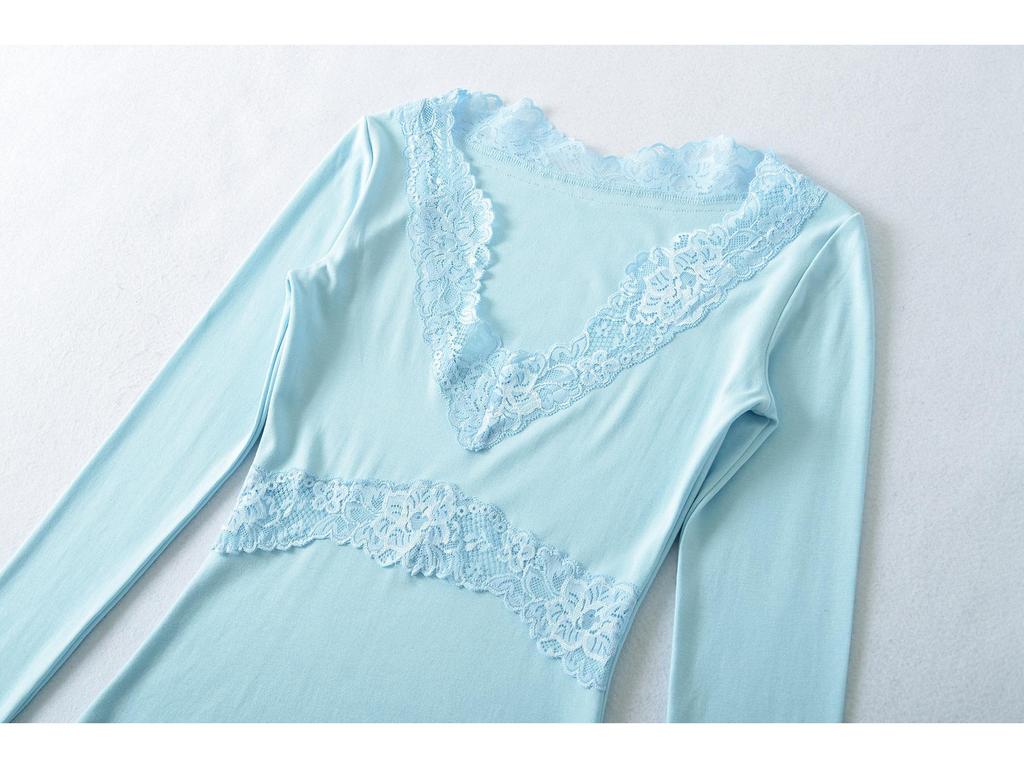 Elegant Deep V-Neck Long-Sleeve Slim-Fit Lace Patchwork Top - Spring/Summer 2026