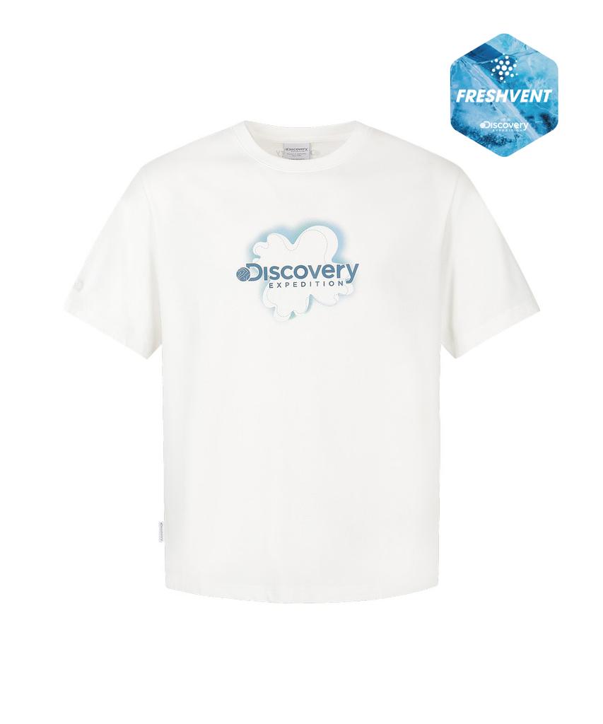 DISCOVERY EXPEDITION Uni Freshvent Map Lettering Short Sleeve T-Shirt (White)