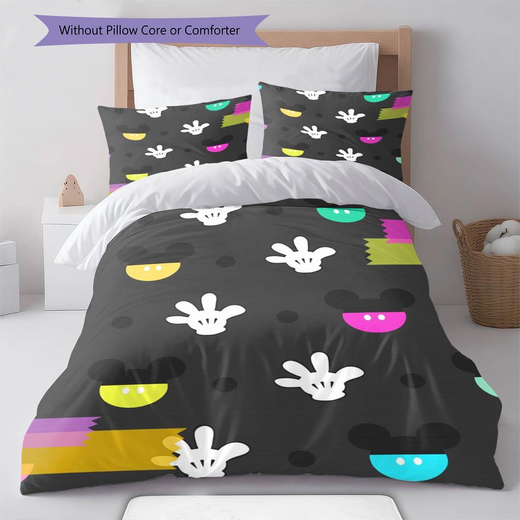 Retro-chic Mickey Mouse Themed Print Bedding Set – Perfect for Decorating A Child's Bedroom. Comfortable and Warm.