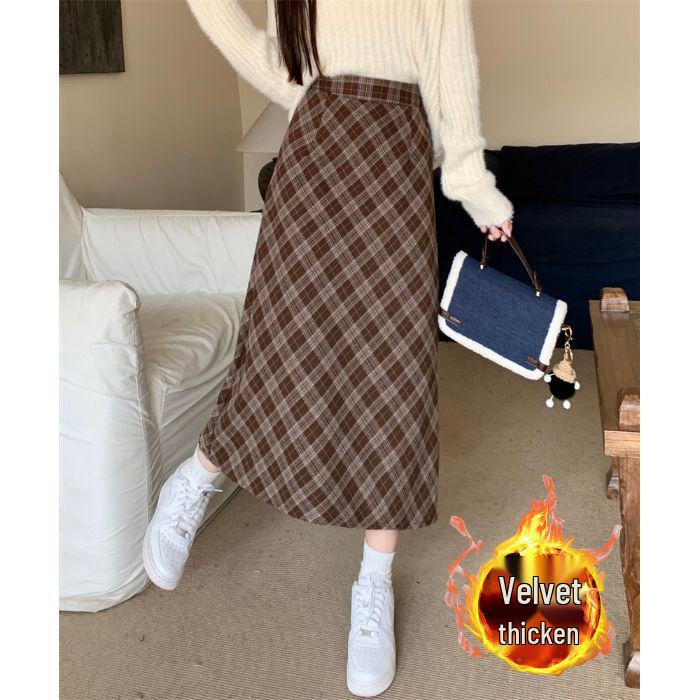 Retro Plaid Maillard Women's Slimming Velvet A-Line Skirt - Elegant Autumn/Winter Bodycon Style