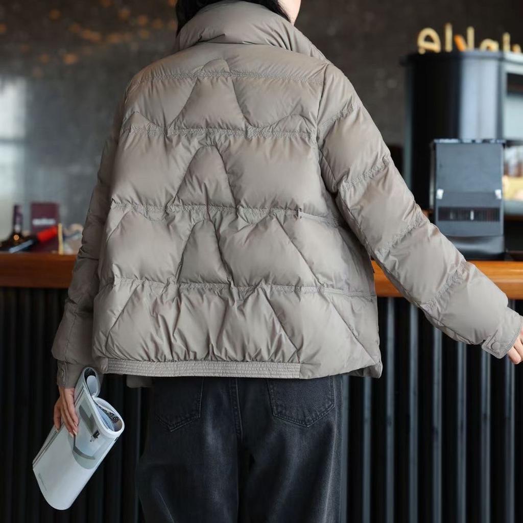 Short Down Jacket for Women In Winter Loose Design Feeling Niche Small Stature Fashionable White Duck Down Jacket for