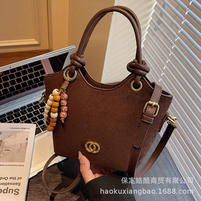 Premium Sense Retro Small Bag Women 2025 New Fashion Versatile Messenger Bag Exquisite Super Fire Handbag Bucket Bag