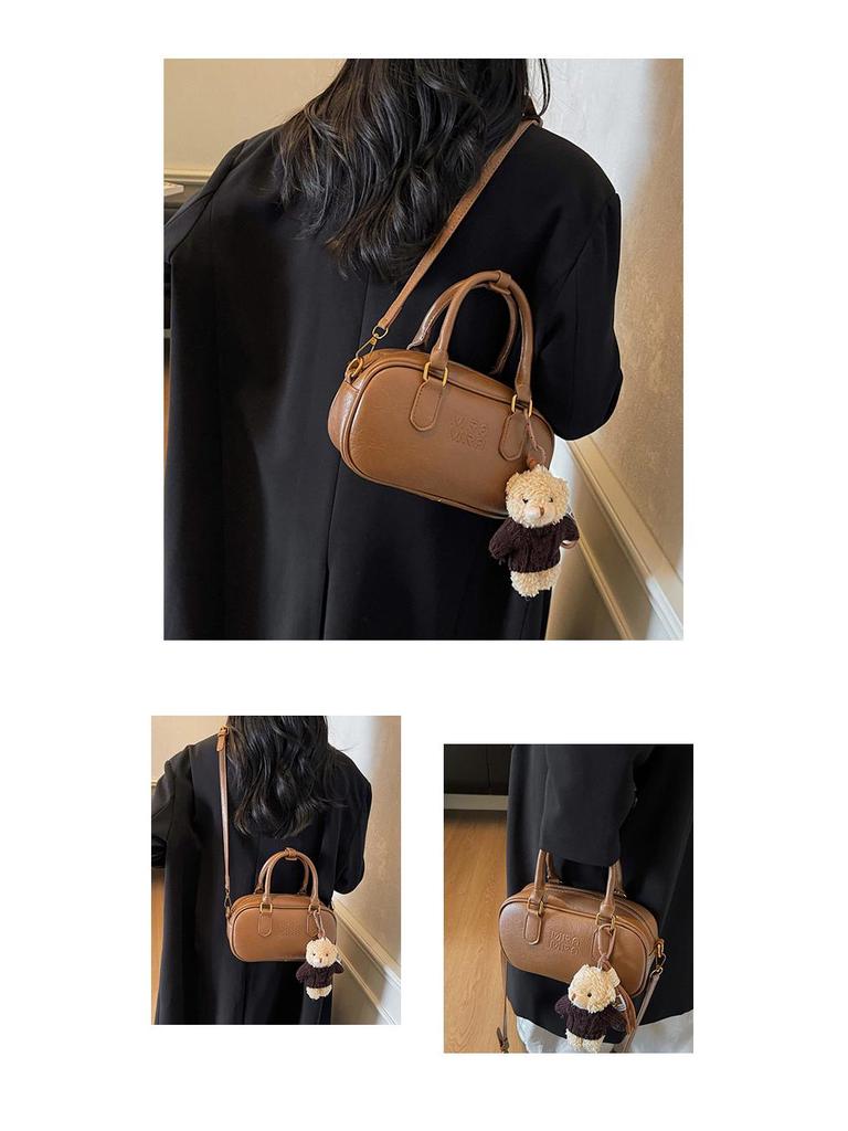 Maillard Retro Women's Bowling Bag: Versatile, Fashionable Autumn/Winter Handbag for Single Shoulder or Crossbody Use.