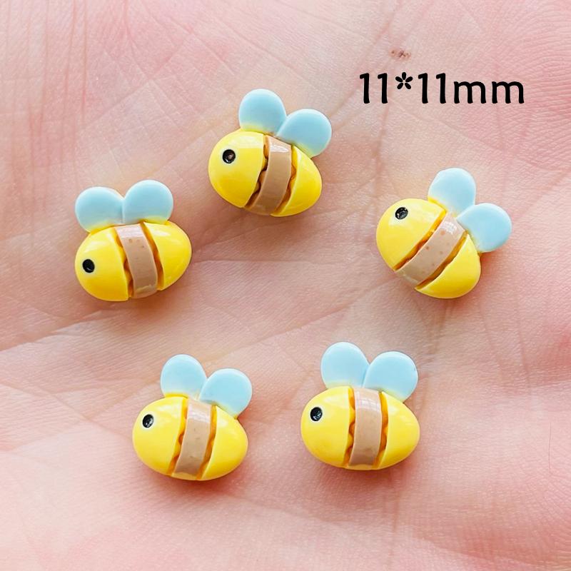 40 Pcs New Cute 11*11Mm Resin Mini Little Bee Flat Back Stone Figurines Diy Jewelry Wedding Scrapbook Manicure Accessories A129