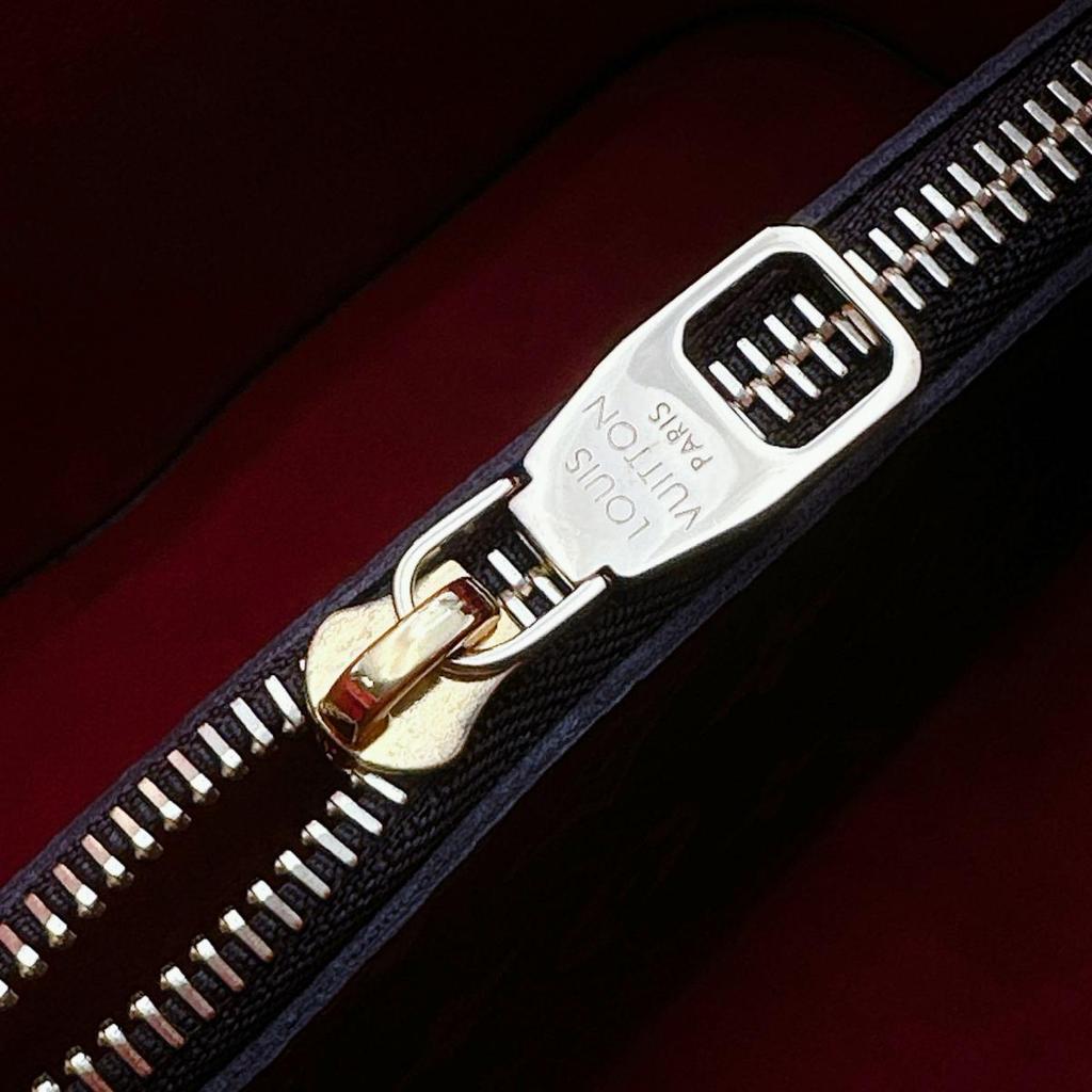 Louis Vuitton Monogram Neonoe Shoulder Bag Monogram Canvas Coklico Women M44021 Used