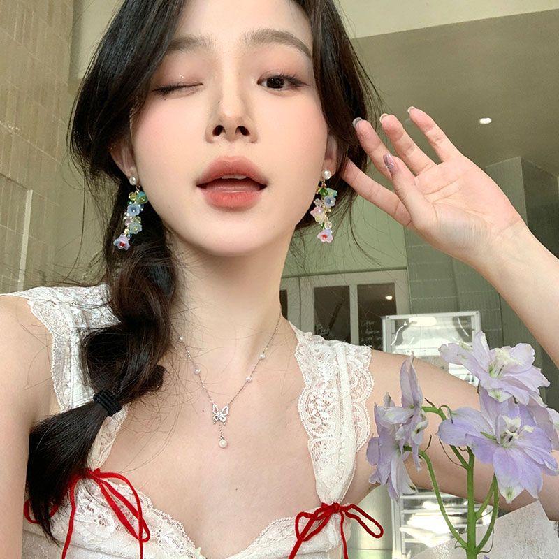 

Linglan Li Yu ~ Early Spring Dopamine Color Lily Earrings Fairy Temperamental Earrings Female Seaside Holiday Earrings Pair of Lis Earrings