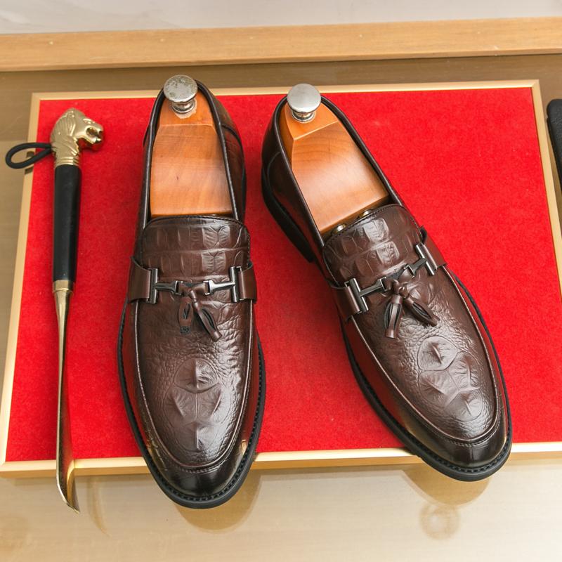 

Новая Роскошная Дизайнерская Обувь с Острым Носком и Крокодиловым Узором Мужские Повседневные Лоферы с Кисточками Формальная Обувь Sapatos Tenis Masculino 38