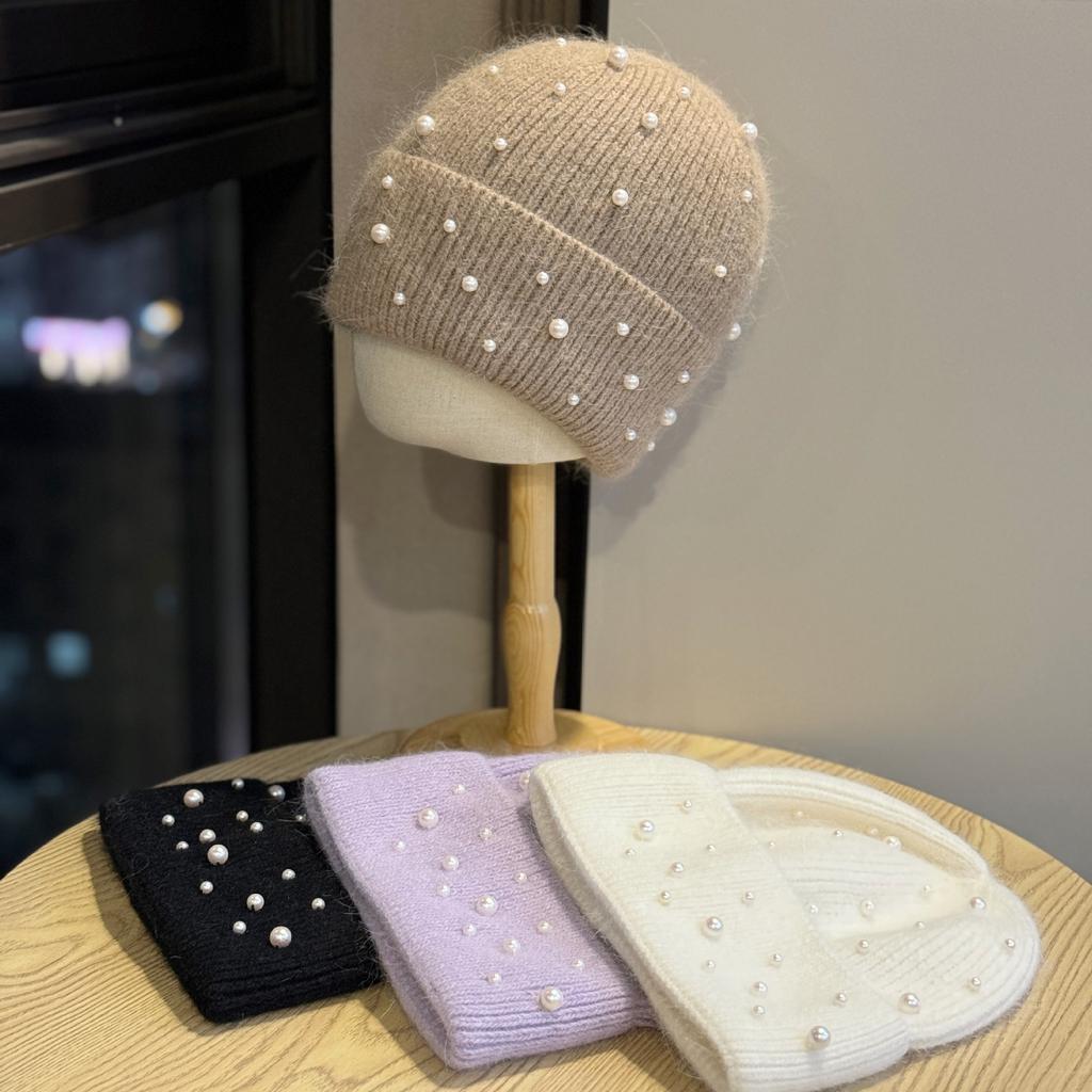 New Sweet and Cute Pearl Woolen Hat Autumn and Winter Face Showing Small Knitted Cold Proof Baotou Hat Photo Hat