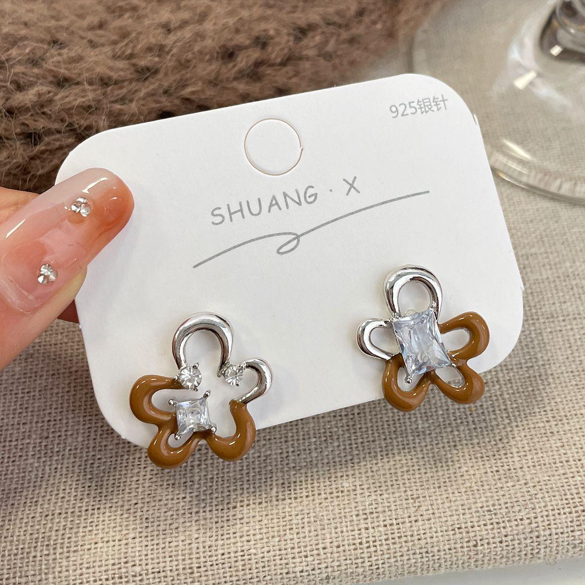 

Квадратные серьги Maillard Autumn & Winter для женщин – стильные, необычные, универсальные, милые