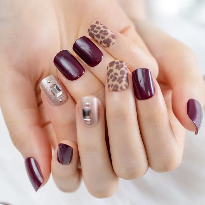 MEGA K TIPS - Cappuccino Leopard 30tips + Double-sided Tape for Nail Tips