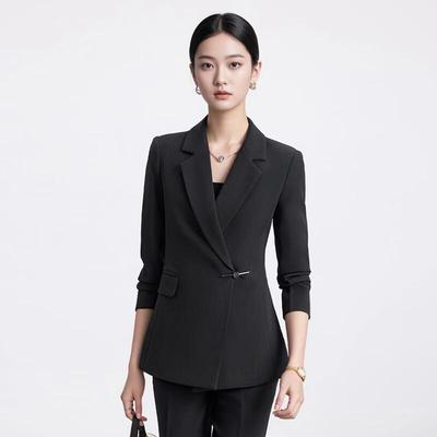 Professionelles Damen-Blazer-Anzug-Set
