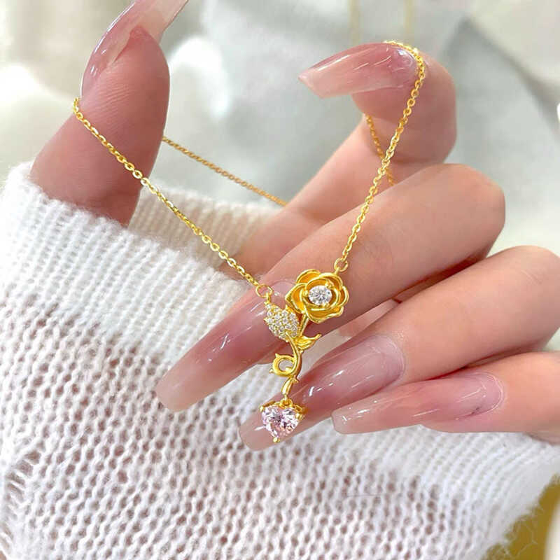 Titanium Steel Rose Pendant Necklace Minimalist Design Light Luxury Versatile Women's Collarbone Chain