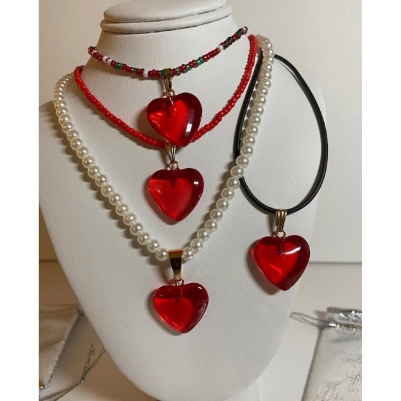Pendant Choker Beads Necklace Heart Pendant Choker Suitable for Fashionable Look