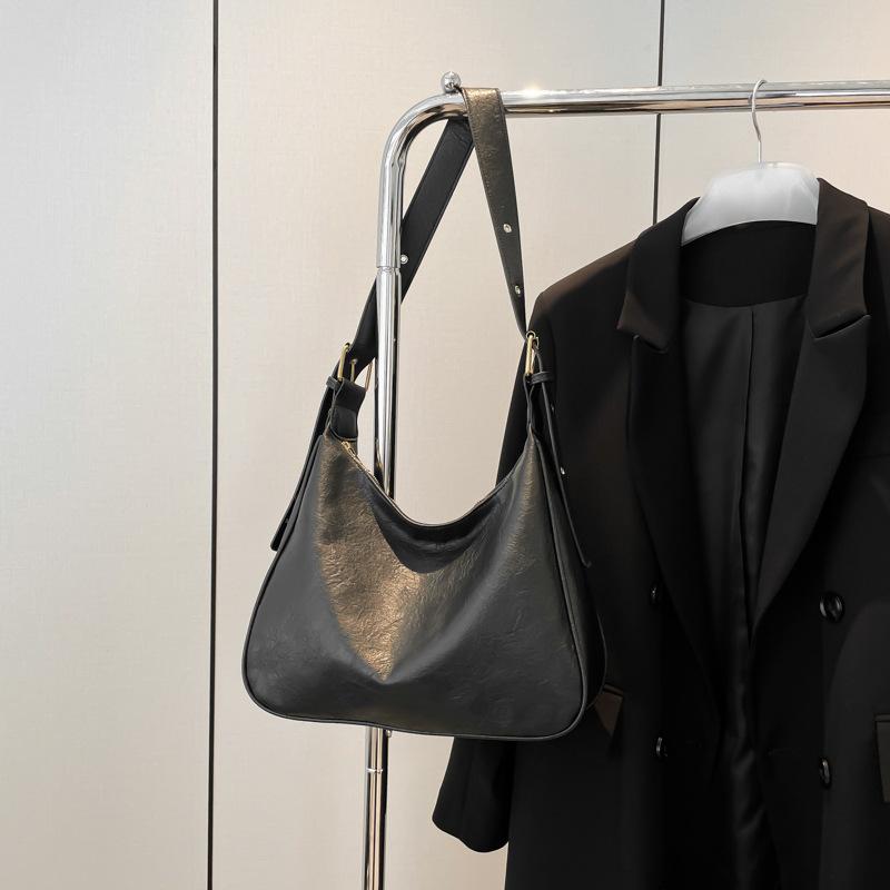 

Нишевый дизайн ретро сумка-мессенджер женская 2025 новая корейская универсальная сумка на плечо большой вместимости премиальная сумка-тоут чёрный