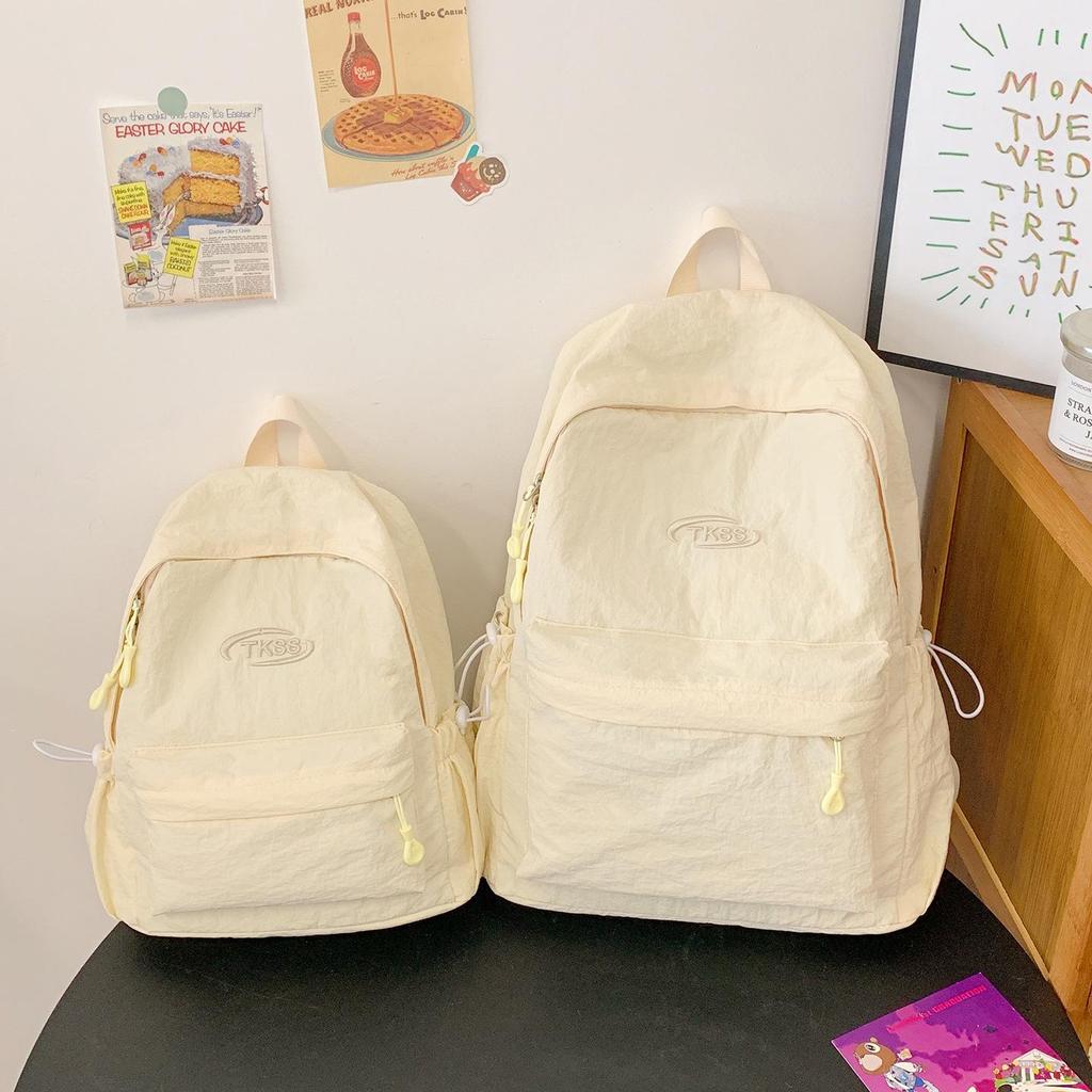 Minimalistischer leichter Rucksack für Damen - Vielseitige Unifarbe für Reisen und Schule (2025)