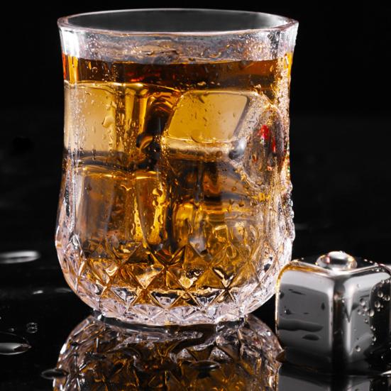 Pietre de Whiskey din Oțel Inoxidabil Răcitoare Reutilizabile pentru Băuturi Ne diluante și Sigure pentru Mașina de Spălat Vase Cuburi de Gheață Metalice pentru Whiskey Răcitor de Vin Ustensilă de Bar