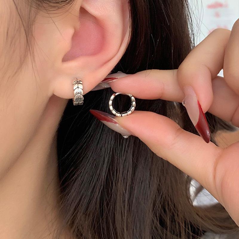 Retro Wheat Earring: Elegant Women's Light Luxury, Unique High-End Design, Trendy and Fashionable Ear Jewelry