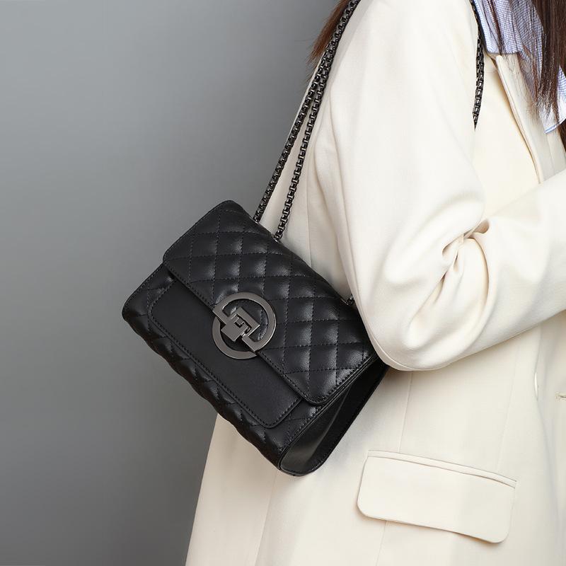 Geantă Crossbody Nouă de Toamnă și Iarnă pentru Femei Textură de Înaltă Calitate Versatilă Geantă Nișă cu Lanț Geantă de Umăr la Modă Geantă Pătrată Mică