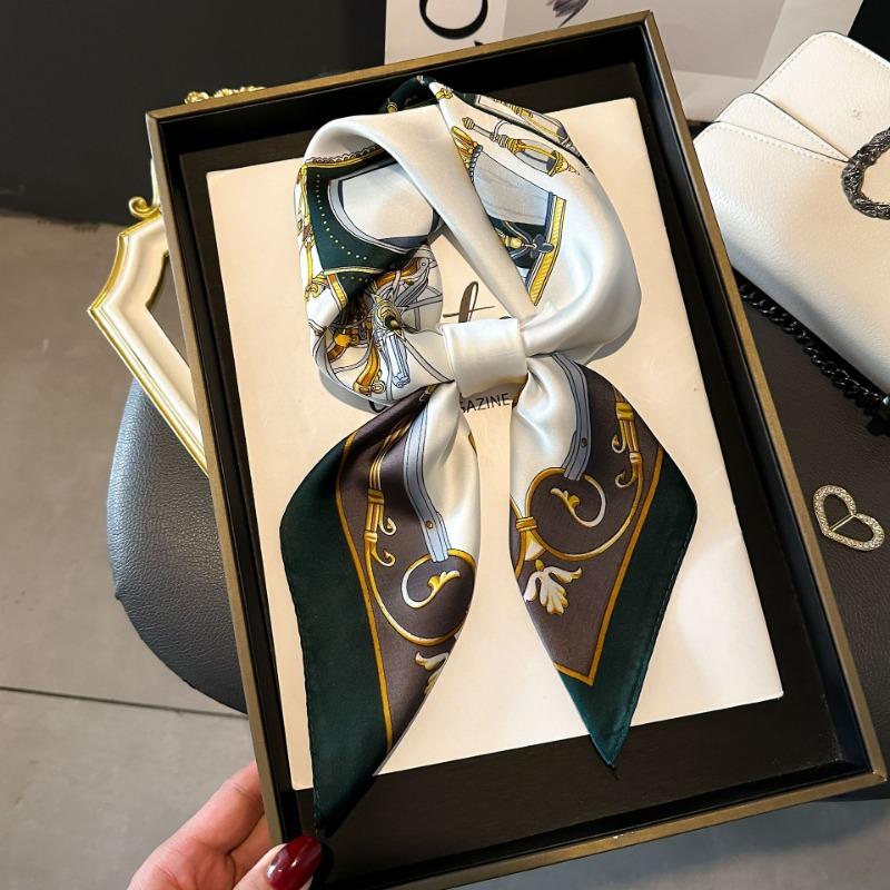 

1pcs 70cm Green Carriage Pattern Silk Scarf Women Simulated Silk Trendy Versatile Headwear Bag Decoration Clothing Square Scarf