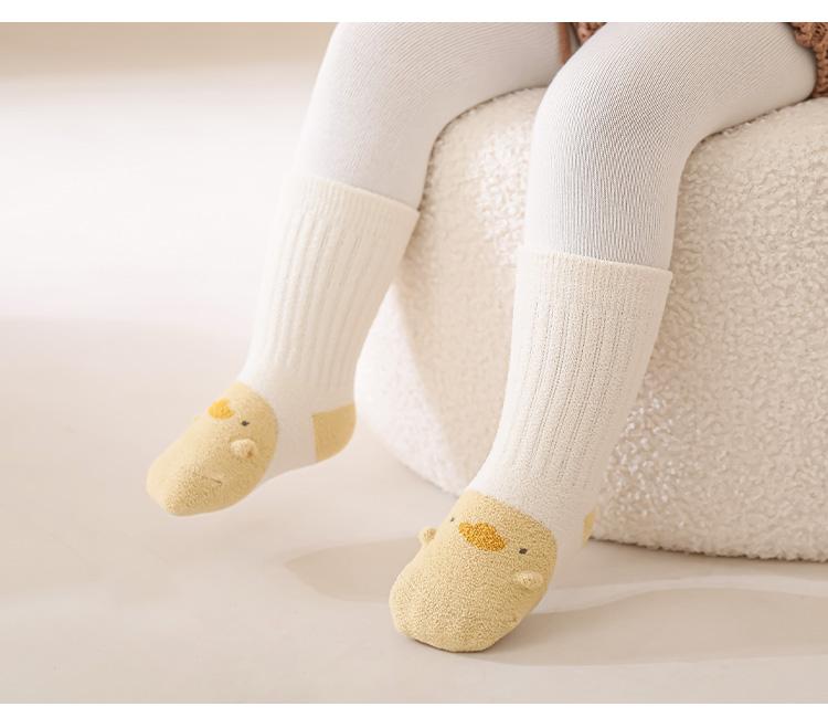 3 Pairs of Thick Infant and Toddler Mid-Tube Socks for Autumn and Winter