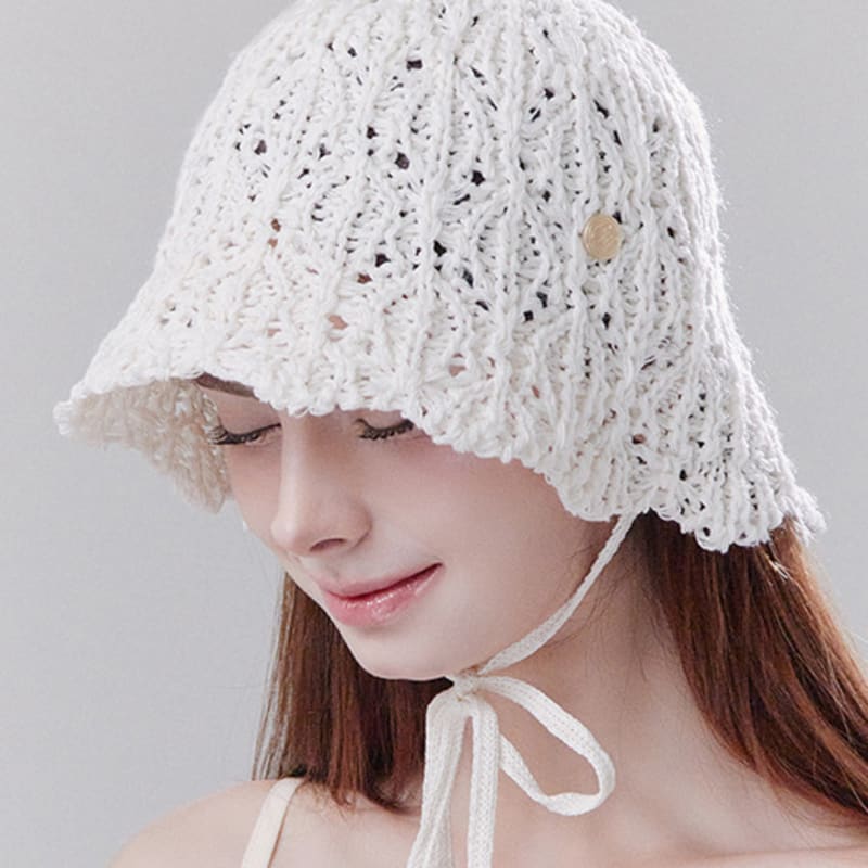 

Charmy Berry white-bucket white