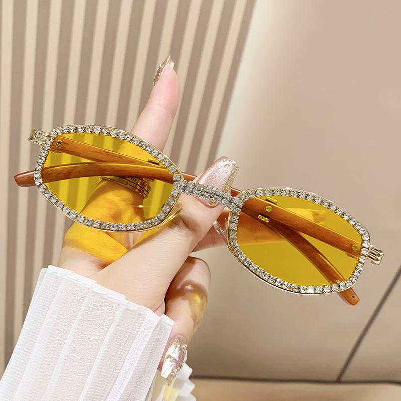 New Style Oval Sunglasses For Women With Diamonds, Fashionable Retro Imitation Wood Grain Sunglasses, High-end Sun Protection Gl