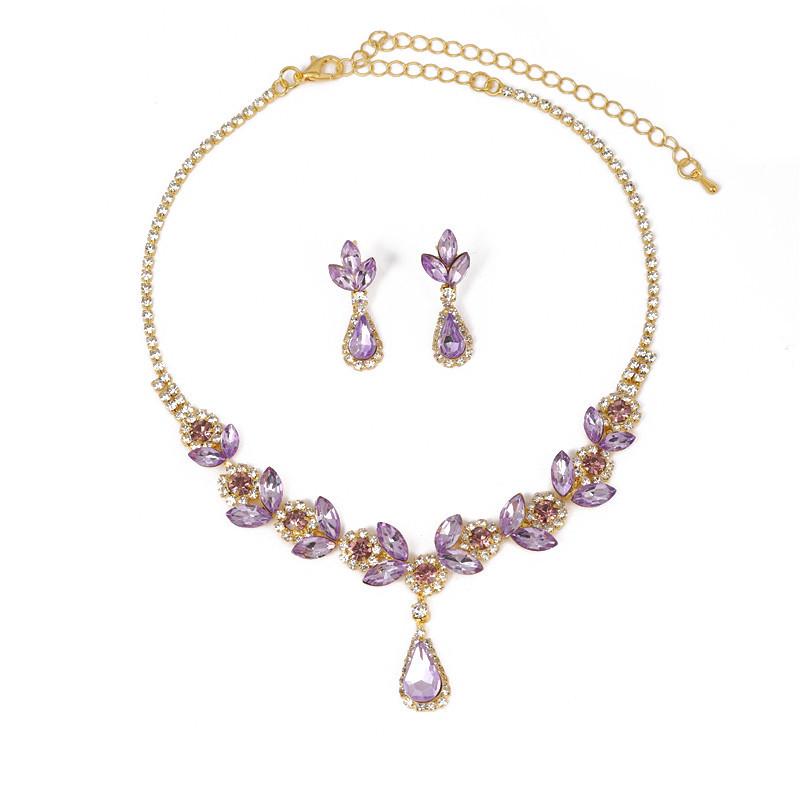 Trendy Rhinestone Luxury Necklace Earrings Set Wearing Skirt Wearing Camellia