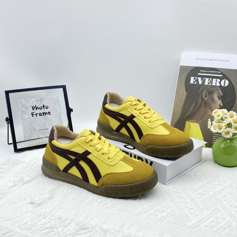 

Popular German training shoes women s 2025 new autumn breathable temperament single shoes soft-soled versatile flat-soled casual sports shoes 40 лимонно-жовтий колір