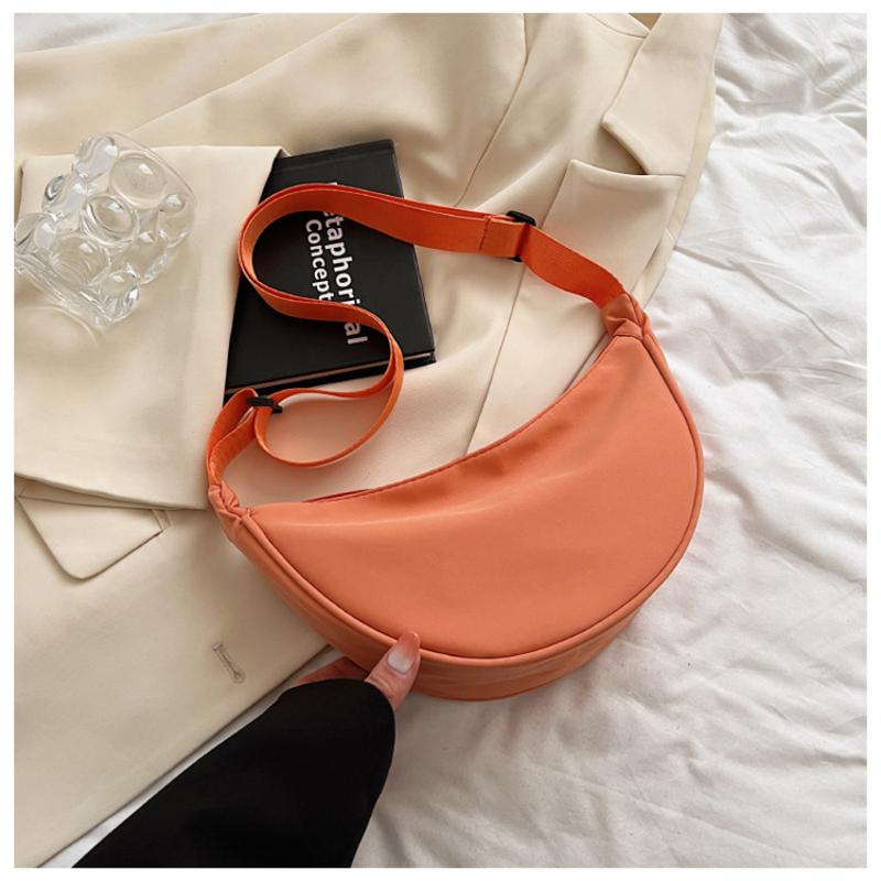 Leichte Nylon-Teigtaschen-Tasche für Damen, große Kapazität, Umhängetasche, trendige einfarbige Unterarmtasche
