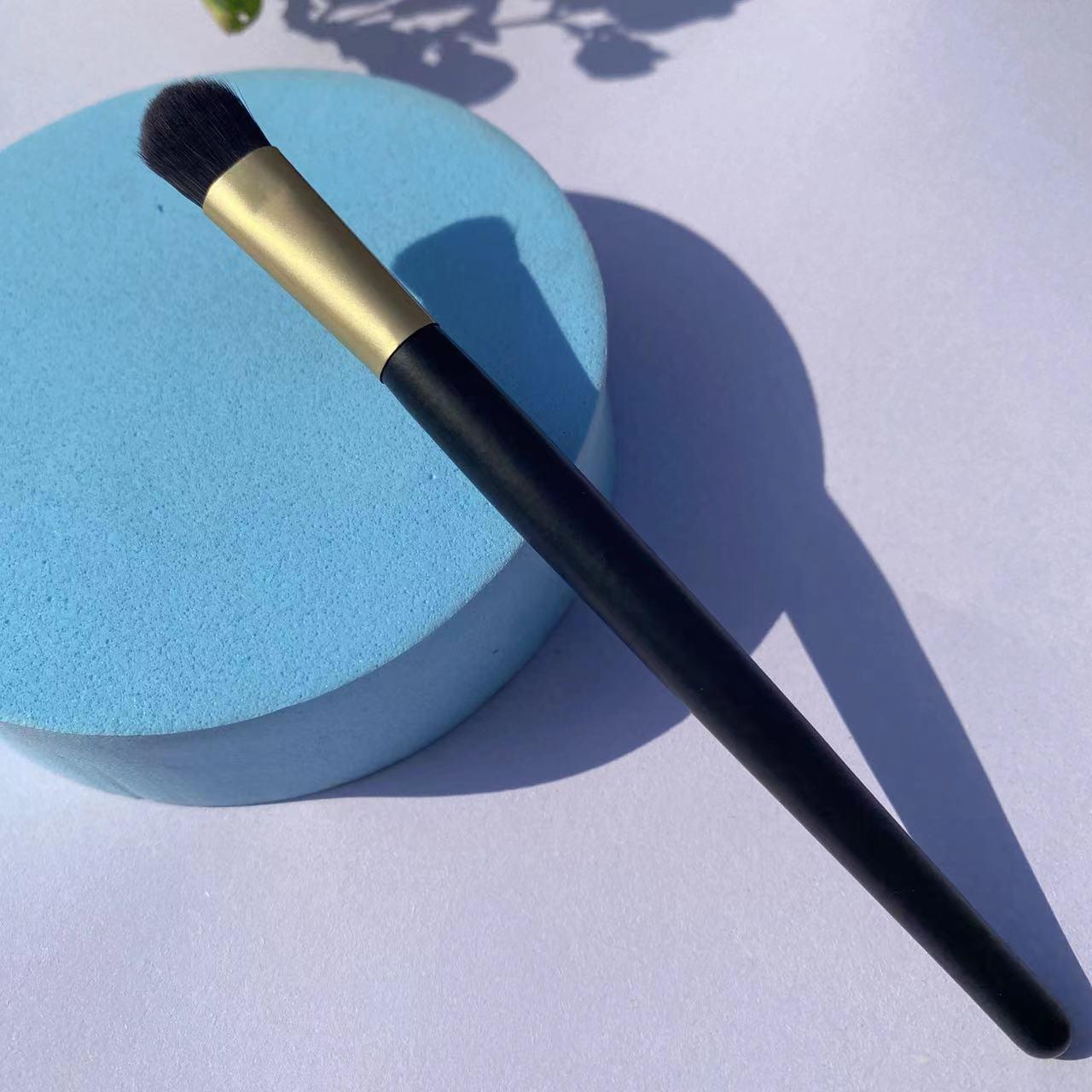 

NuoYou Нейлоновая кисть для растушевки и детализации теней для век - Инструмент для красоты для точного контурирования носа и макияжа глаз.