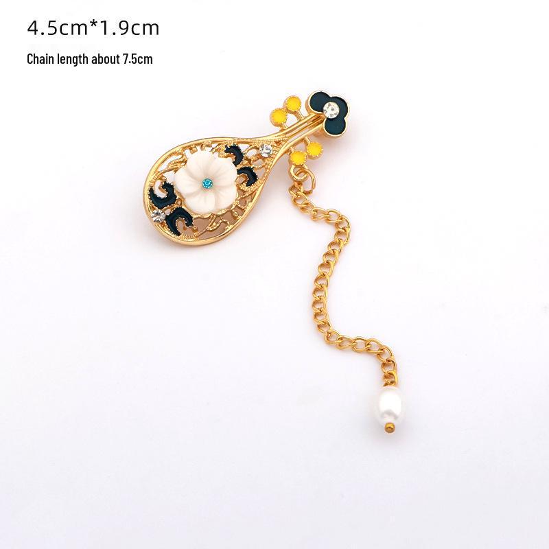 Chinesische Quastenbrosche mit Pipa, Ruyi, Fächer, Pfau, Wolken und Perle für Hanfu/Cheongsam