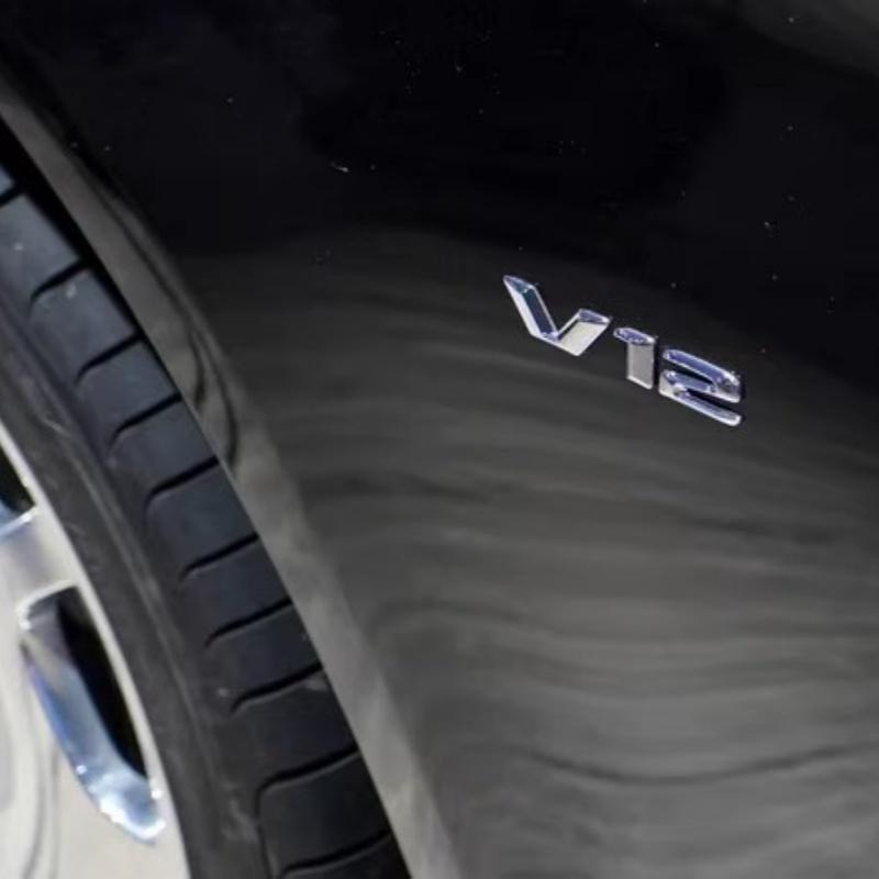 V12 Logo Auto Blatník Boční Znak Zadní Kufr Znak Samolepka pro Mercedes Benz S Třída S400 S300 S600 W210 W212 W204 W205 W207 W168