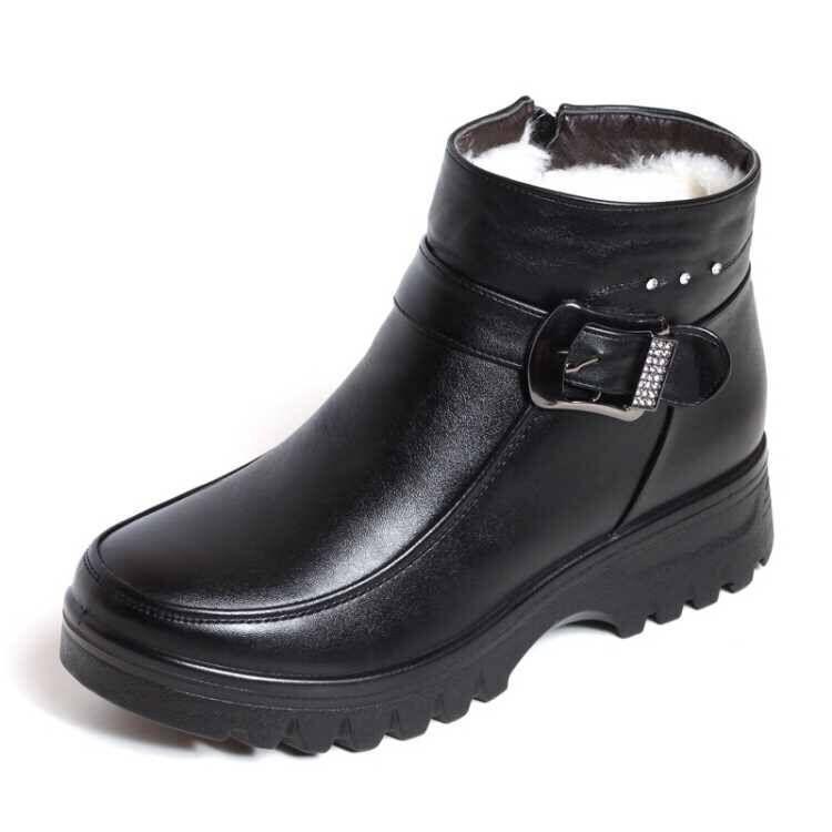 Winter cotton shoes velvet warm short boots flat bottom non-slip elderly leather shoes soft sole medium and old cotton boots women