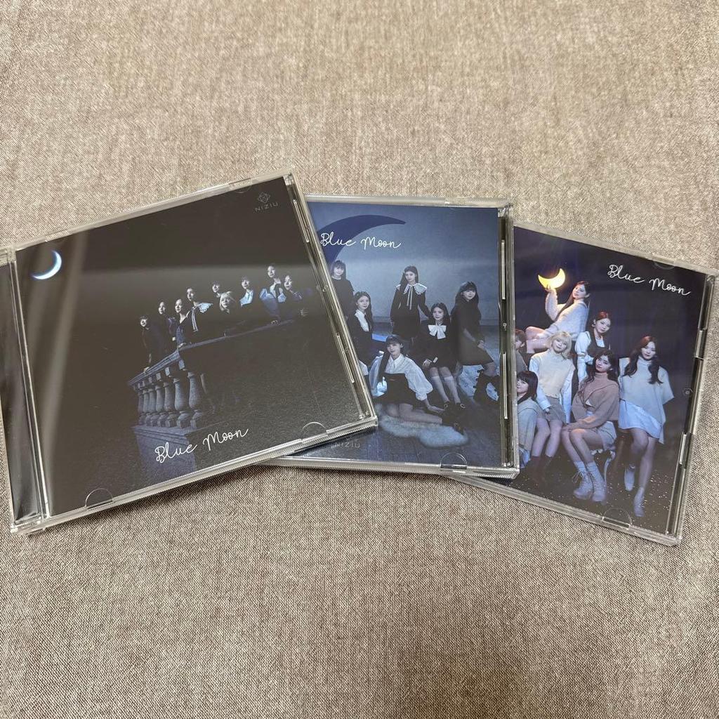 [USED] NiziU CD single album 3 types
