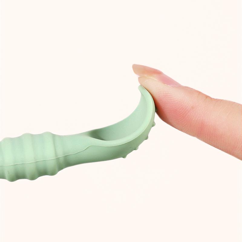 Infant Silicone Bent Spoon for Learning To Eat and Drink