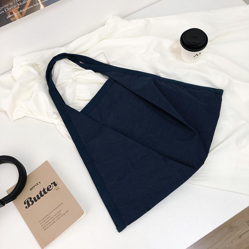 Large capacity lightweight umbrella tote bag women's niche lazy wind nylon handbag casual commuter armpit bag