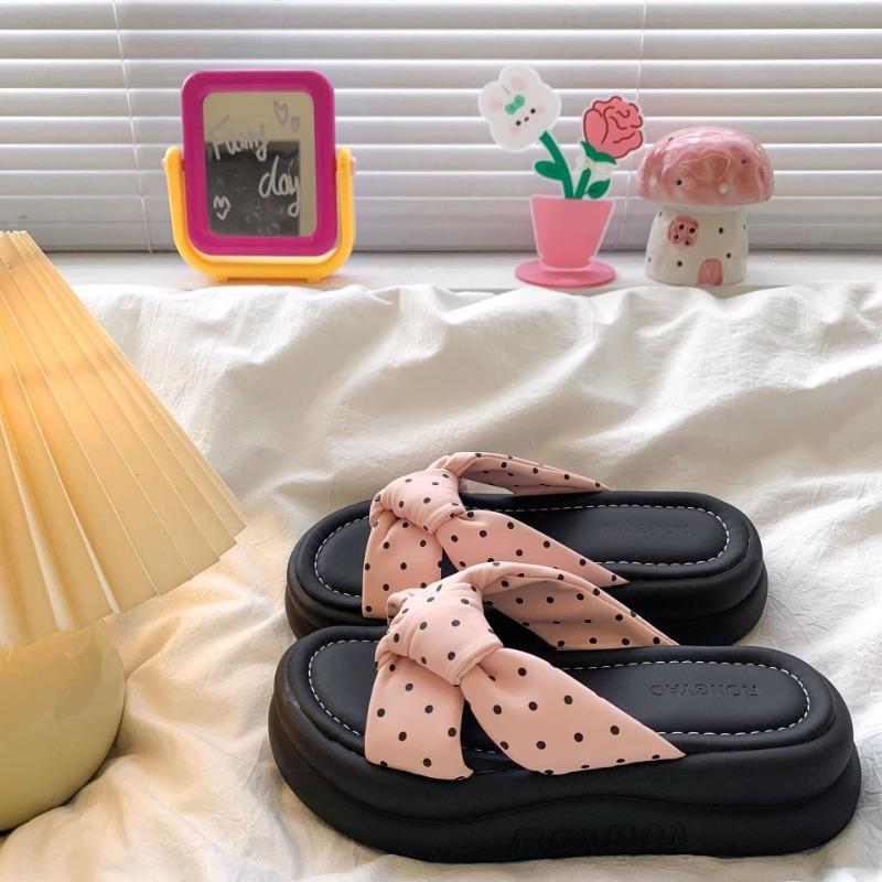 Thick-soled high-end slippers women's summer wear new models with skirts, sandals, fashion sandals